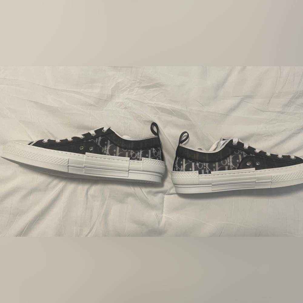 Dior Low top sneakers for